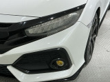 LEDヘッドライトは、点灯の瞬間から最大光量を発揮し、突然暗くなるトンネルなどでの安定感を高めます。