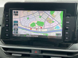 このナビについているのは、フルセグTVです。これからも長く使用できます。フルセグは電波が悪くなるとワンセグに自動で切り替わり快適にTVがお楽しみいただけます。