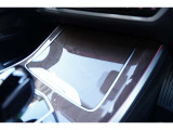 ドリンクホルダーを使わないときは蓋も出来ます☆お問い合わせは大阪BMW Premium Selection 吹田(無料ダイヤル)0078-6002-613077迄お待ちしております☆〒564-0054大阪府吹田市芳野町5-55 06-4861-5515