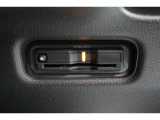 有料道路のレーン通過に便利なETC2.0車載器を装着しています。ご利用にはセットアップが必要となります。