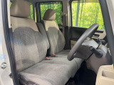 運転席シート廻りは使用感も少なく、良好な状態となっています。丁寧に使われていたことがよくわかりますね。
