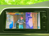 お車での移動中、停車時にテレビや動画をお楽しみいただけます。長距離ドライブも退屈することなく、快適に過ごせますね。