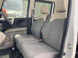 運転しやすい視点と、操作しやすい配置が魅力の運転席。快適なドライビングをサポートします。シンプルで機能的なデザインです。