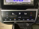 オートエアコンは、簡単操作で快適温度に調整してくれます。