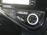 【オートエアコン】車内温度を感知して自動で温度調整をしてくれるのでいつでも快適な車内空間を創り上げます!どの席に座っても快適なドライブが楽しめます♪