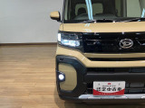 LEDヘッドライト&LEDフォグランプを標準装備!白く明るい光で暗い道の運転も安心です♪