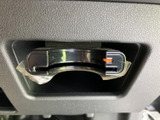 停車中にTVや動画を楽しめる機能は、休憩時間の過ごし方を豊かにします。長距離移動の際のドライバーの休息に最適です。