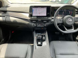 ◆◆◆運転席まわりはこのように機能的にまとまっています。