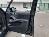 BMWを熟知したメカニックによる100項目の点検・整備を行います。不具合箇所、交換時期に達している部品に関しましては、全て当社負担で交換してからのご納車となります