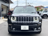 「どこにでも行ける。何でもできる。」Jeepに息づく自由の精神はその素晴らしい性能で、Jeepだから辿り着ける未知なる世界へ誘い心と身体を開放します。