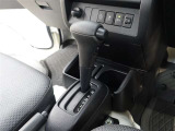 ストレート式のシフトレバーを採用しております♪シンプルなので、誰でも使いやすいですネ☆