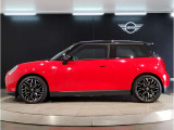 気密性の高いMINIは外観のかわいらしさとは裏腹に、外の雑音を遮り、高級感のある快適なドライブをお楽しみいただけます。
