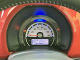 視認性の高いメーター類で、運転に必要な情報をしっかり確認できます。直感的に操作でき、安全運転をサポートします。