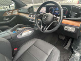 一体感のあるナビは、高級感ある車内を演出してくれます。オーディオ機能も充実しておりますので、運転もより楽しめます♪