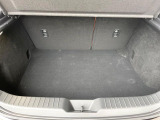 普段のお買い物や通勤、送迎等に十分な荷室スペースを確保しております。