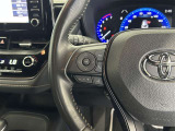 運転中、オーディオの操作をしてて、ハッとしたことはありませんか?ステアリングスイッチは、運転中でもハンドルでオーディオの操作が可能です。安全なドライブをサポートします。