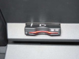 ETC車載機付きでECOでスムーズに高速道路に乗れます。