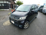 高年式で低価格!をモットーにお買い得車を展示しております。是非当社の在庫情報でお気に入りの一台を見つけてください。