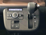 温度を設定すれば、自動で車内の温度管理をしてくれる優れものです♪ATミッションで運転楽々