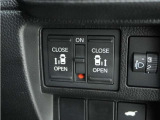 ◆両側電動スライドドア◆狭い駐車場でも乗り降りが楽々♪お子様が隣の車にドアを当ててしまう心配もございません!小さなお子様連れの方もこれで安心。