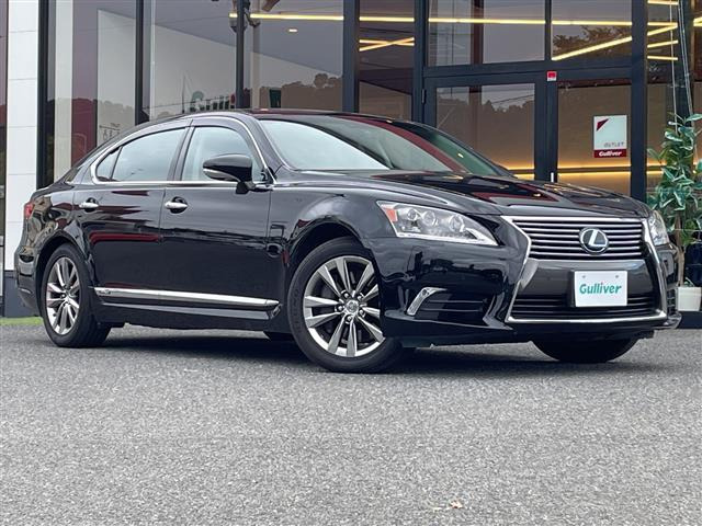LS 600hL 4WD 本革シート