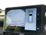 バックモニター付なので後退時に後方が見えるので安心。 車は構造上、死角がたくさんなので万が一を考えると必須ですね。 あくまで補助の為の装備、バックは目視で確認する事が重要ですよ。