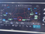 ナビゲーションももちろん装備。多彩な機能で快適ドライブをアシスト。オーディオ機能も充実していますね。