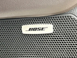 【BOSE】車の音響特性に合わせて開発された、高性能スピーカー。車外の騒音に悩まされることなく、快適に聴こえるように調整され、車内だからこそ楽しめるサウンドを体感できます♪