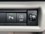 [リヤパーキングブレーキ&アイドリングストップ&ライトレベリング]各ボタン運転席右下にございます。