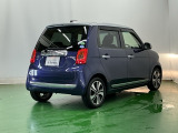 後席の窓には外から車内が見えにくくなるプライバシーガラスを採用。周りを気にせずリラックスして過ごせます