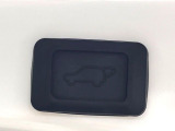 【パワーバックドア】スマートキーや運転席のボタンを押すだけでリアゲートが自動で開閉します!荷物を持っている時や、高い位置にあるバックドアを閉める際に便利な機能です♪