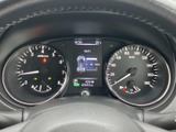 視認性の高いメーター類が、運転に必要な情報を分かりやすく表示。運転状況を的確に把握できます。