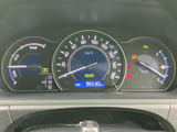 視認性の高いメーター類が、運転に必要な情報をドライバーに分かりやすく伝えます。運転席を洗練された空間に演出します。