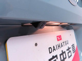 バックの苦手な初心者や女性にうれしいバックモニター 運転席の死角になる真後ろが確認できます。 (^^♪