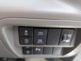 4wd AUTOや4wd LOCKができます。