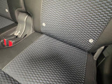 リヤシートは「ISOFIX」対応です!小さなお子様が必須条件のチャイルドシート!簡単に脱着可能で、安心してお乗りいただけます!!