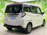 リアビューも洗練されたデザイン。安定感のあるフォルムと、スタイリッシュなテールランプが魅力です。印象的な佇まいです。