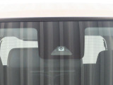 安全装備スマートアシストII付きです。運転中の「ヒヤッ」とするシーンで事故の回避の支援や被害の軽減を図り、ドライバーの安全運転をサポートします。みんなに安全・安心を。