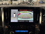 全周囲カメラ付きで車庫入れも安心ですね。