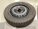 当社にてデモ走行時に装着していたワンシーズン使用の中古スタットレスタイヤ+ホイール4本セットを用意致しました。(2025年製、タイヤ+ホイールは現状渡し、保証対象外です)
