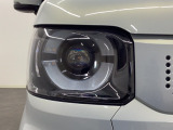 ★ LEDヘッドライト ★シャープで精悍なフロントフェイスを演出するLEDヘッドライト。機能性とデザイン性を兼ね備えた魅力的な装備です♪
