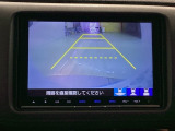 バックをするとき自動でリアの様子が映る『リアカメラ』付き! 画面で確認しながらバックが出来るので駐車の時も安心です。