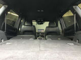 後部のシートを倒すとこんなに広々空間が!大きなお荷物を乗せる時でも心配ありません!