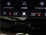 Google搭載によりさまざまな機能をハンズフリー操作できます。フロントにはシートヒーター&シートエアコン、ステアリングホイールヒーターを装備!北欧スウェーデン発祥のブランドならではのオプションです。