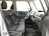 見通しのよいすっきりとした視界で、誰でも運転しやすいです。運転のしやすさは疲れにくさにも繋がりますよ♪