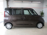 ■排気量660ccの軽自動車です。こちらのスライドドアは手動式です。