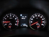 見やすいメーターパネルで安全運転のお役に立ちます!!