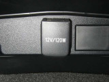 【充電用USB端子】デバイスの充電に便利です。※実際の接続端子は写真で確認or店舗までご気軽にお問合せください♪