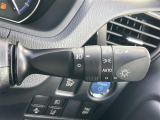 【オートライト(AUTO)】外の明るさをシステムが感知して、自動でヘッドライトが点灯します。ヘッドライトをつけ忘れを防ぐ便利機能です。