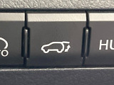 【パワーバックドア】スマートキーや運転席のボタンを押すだけでリアゲートが自動で開閉します!荷物を持っている時や、高い位置にあるバックドアを閉める際に便利な機能です♪